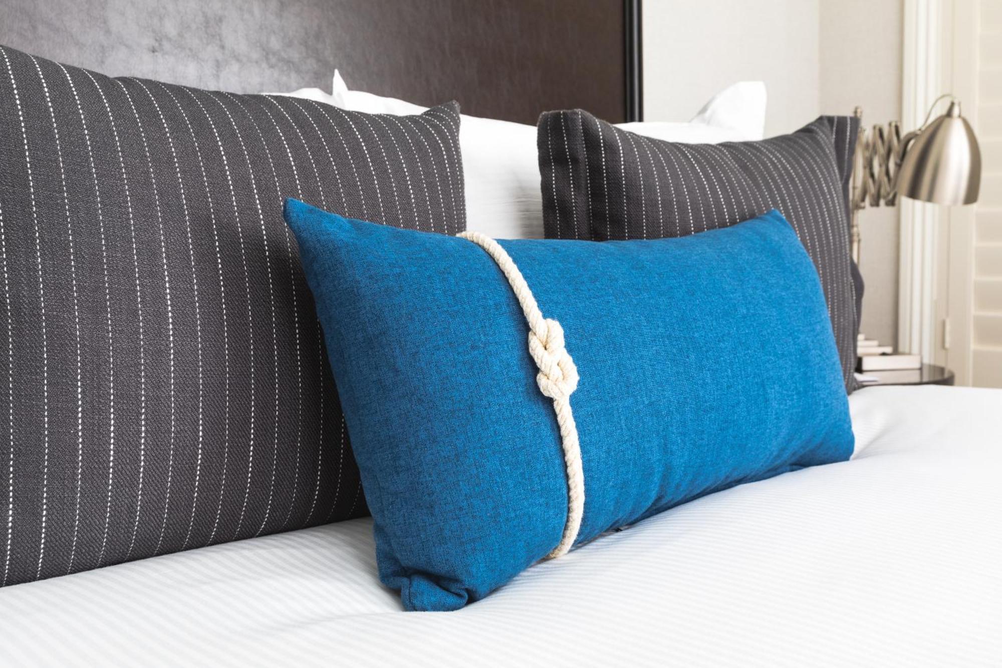 Harbor Court Hotel San Francisco Room photo